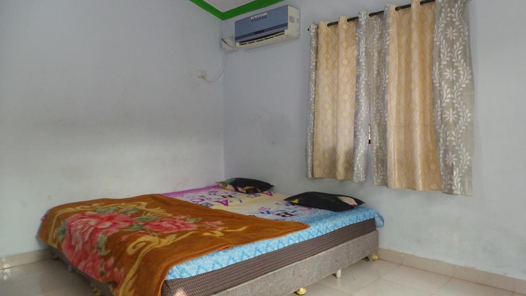 J.S Holiday Guest House Calangute Extérieur photo